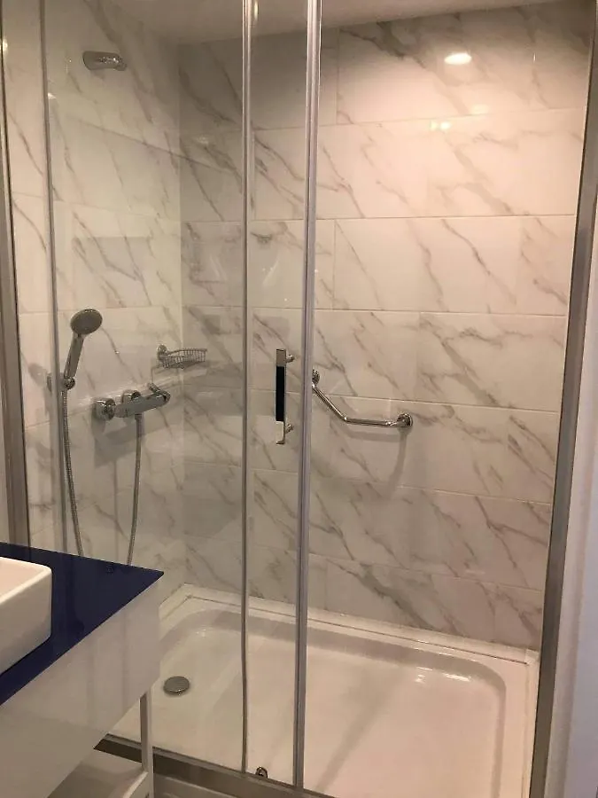 Apartament Roman Orbi City Batoemi 0*,